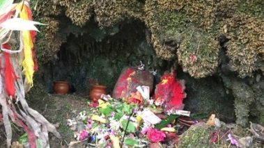 बाणगङ्गामा अद्भूत दैवीय अनुभूति हुने शिव पार्वती गुफा