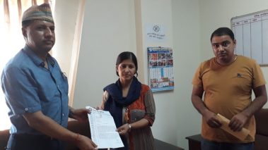 पत्रकार पुनःबहालीको माग गर्दै मन्त्री बासकोटालाई प्रेस युनियनको ज्ञापन