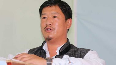 स्वास्थ्य सेवालाई सर्वसाधारणको पहुंचमा पु¥याउन लागिपरेका छौ : मन्त्री वराल