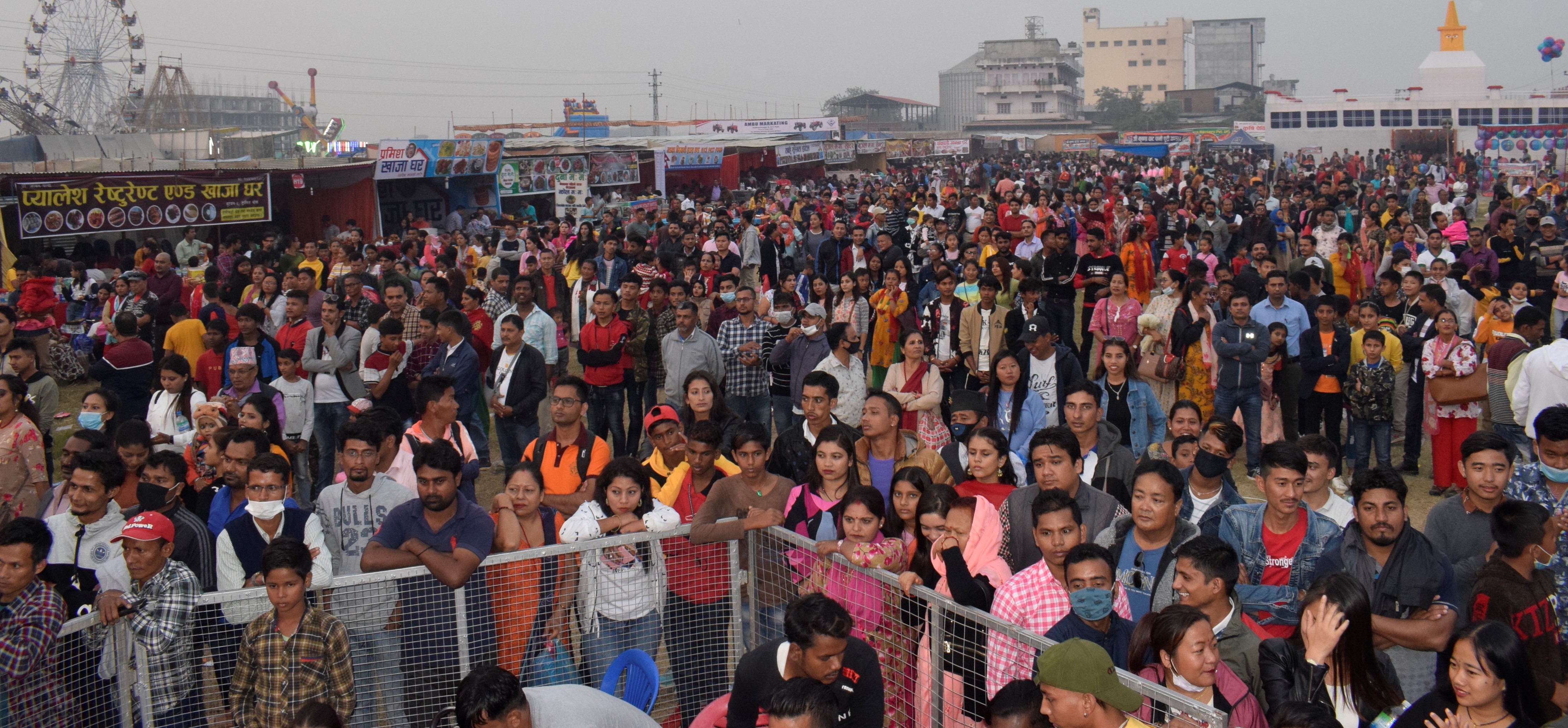 महोत्सवमा दर्शकको ओइरो आयोजक मक्ख