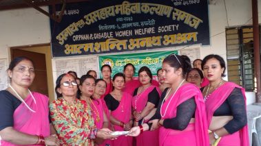 बर पिपलपथ महिला समूह मानविय कार्यमा क्रियाशिल
