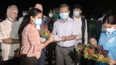 गण्डकी प्रदेशका मुख्यमन्त्रीले गरे कोरोना विरुद्धको लडाई जित्नेलाई विदाई