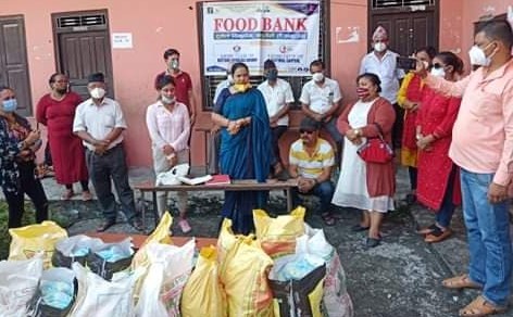 लायन्स क्लव अफ क्यापिटल र बुद्धभूमिद्वारा फूड बैंक मार्फत थप १६० जनालाई खाद्यान्न  वितरण