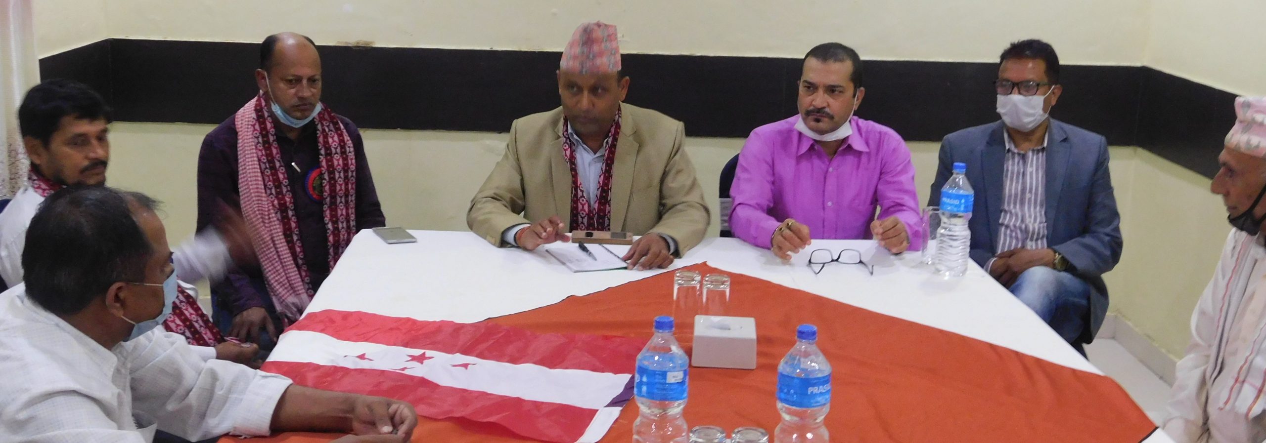 पूर्व र बहालवाला प्रधानमन्त्रीको सम्पत्ती छानविन गर्न माग गदै रुपन्देहीमा  नेपाली काँग्रेस विपी पार्टीको नेतृत्व चयन