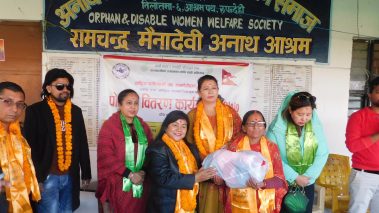 संगीत कर्मी संघ रुपन्देहीद्धारा अनाथ आश्रममा पोशाक प्रदान