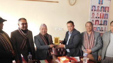 पर्यटन व्यवसायीले सरकारले उपलब्ध गराउने पुर्नर कर्जा पहुंचवालामा सिमित भएको गुनासो गरे