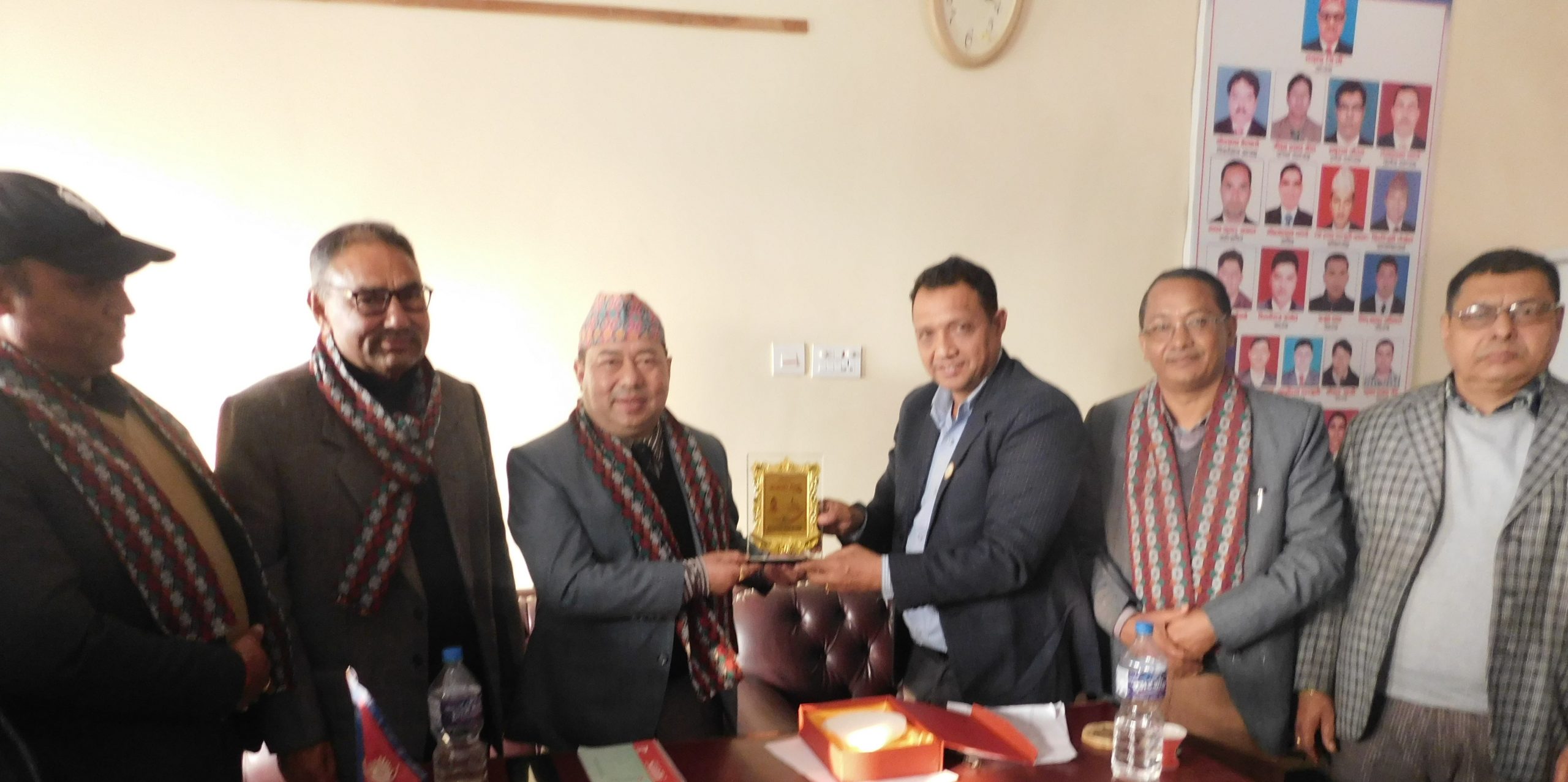 पर्यटन व्यवसायीले सरकारले उपलब्ध गराउने पुर्नर कर्जा पहुंचवालामा सिमित भएको गुनासो गरे