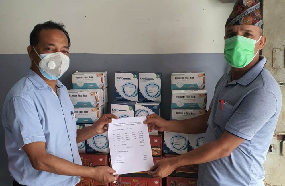 बुटवल उद्योग बाणिज्य संघद्वारा पत्रकार महासंघ रुपन्देहीलाई सहयोग