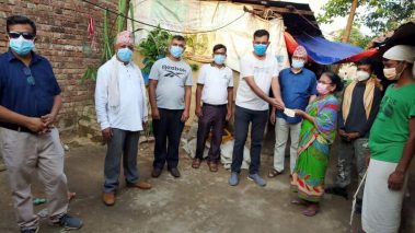 प्रेस चौतारी र तिलोत्तमा नगरपालिकाद्वारा पत्रकार चौधरीको परिवारलाई एकलाख सहयोग