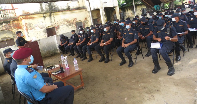 उत्कृष्ट कार्य गर्ने तीजना प्रहरी कर्मचारी सम्मानित