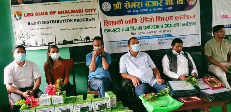शिक्षाका लागि रुपन्देहीको सेमरा माविका विद्यार्थीलाई रेडियो