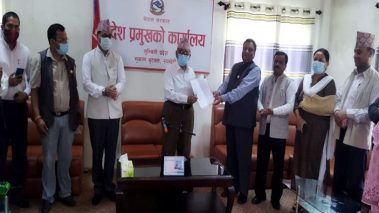 लुम्बिनी प्रदेशमा केसीलाई मुख्यमन्त्री बनाउन ४२ सांसदले बुझाए प्रदेश प्रमुखलाई हस्ताक्षर