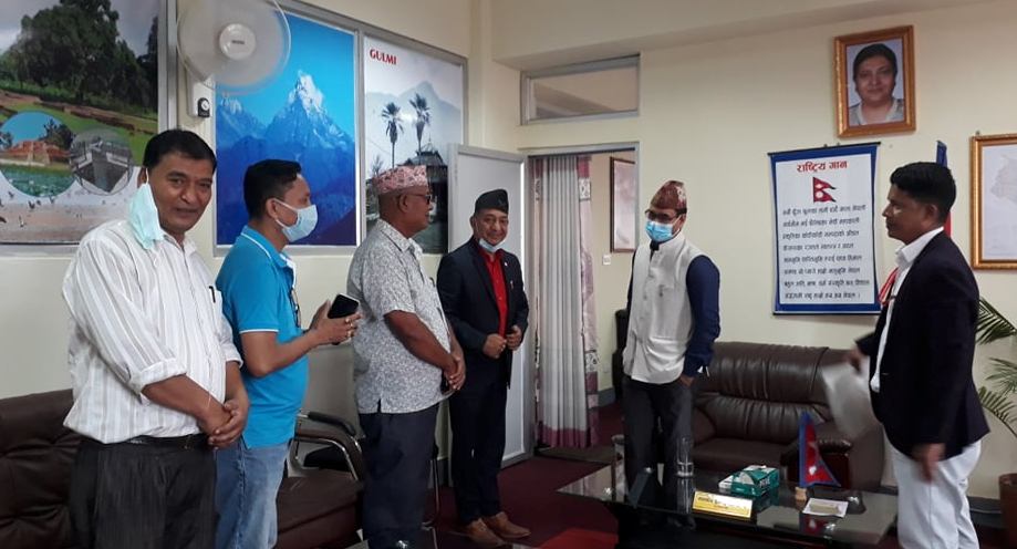 ज्योतीनगरको पहिरो ब्यवस्थापनको माग गर्दै बुटवल उवासंघले बुझायो गृहमन्त्री र मुख्यमन्त्रीलाई ज्ञापन