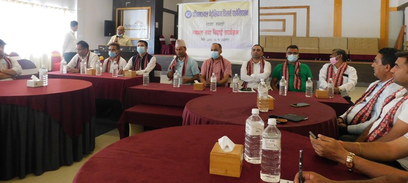 आयल निगमका नवआगन्तुक कार्यालय प्रमुखको सम्मानमा स्वागत तथा बिदाई