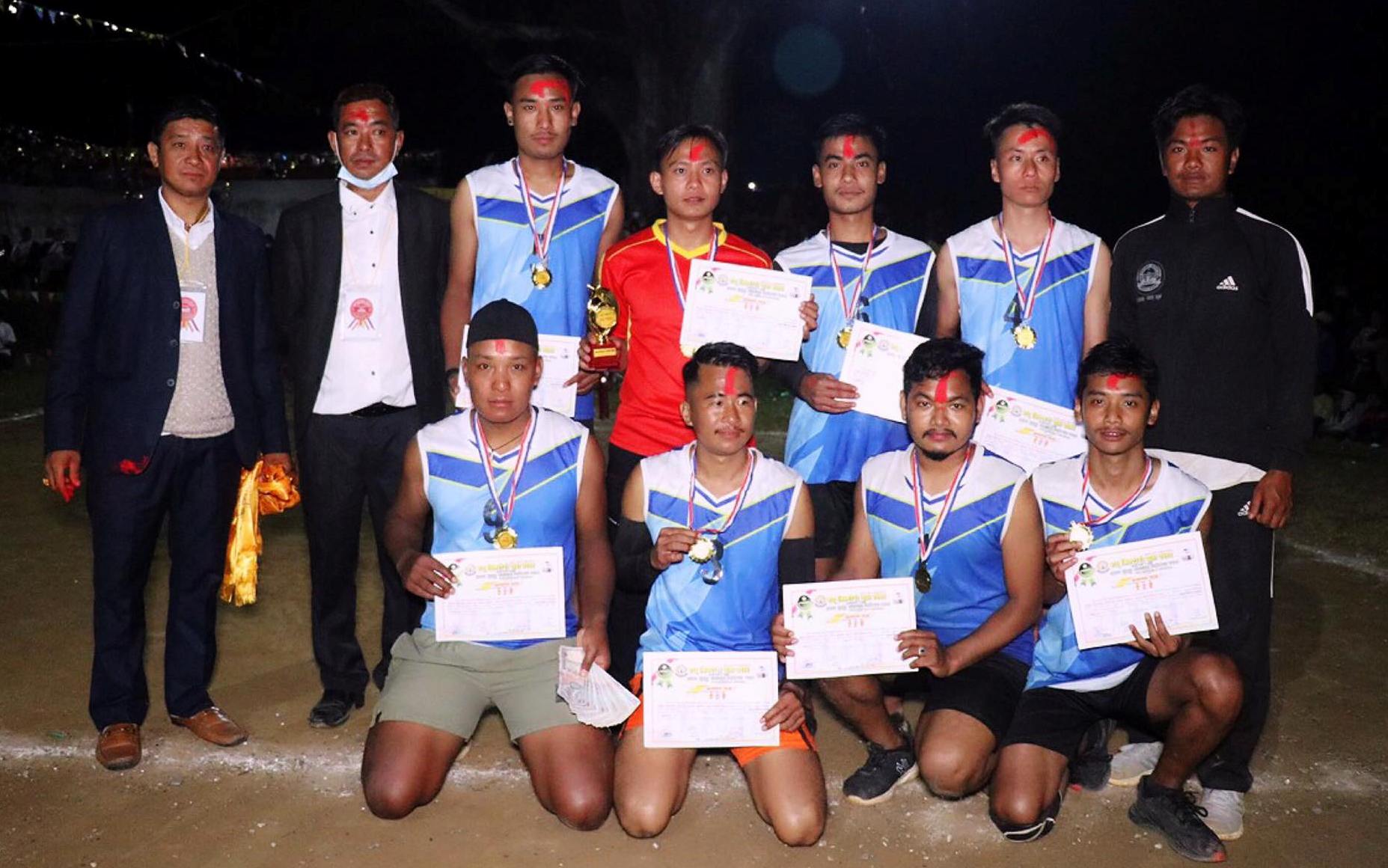 प्रथम गुल्मी जुभूङ्ग खेलकुद महोत्सवमा पुरुष भलिवलको उपाधी रिभर साईडलाई