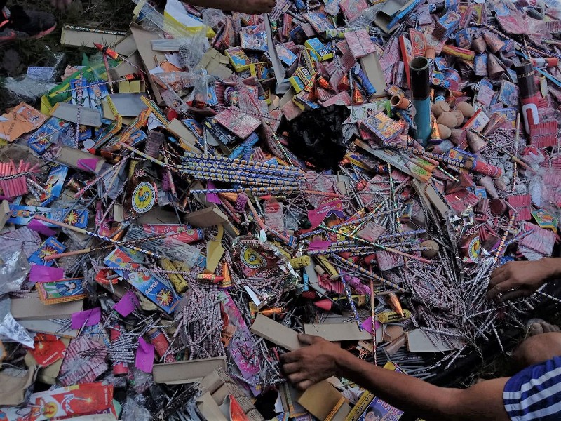 करिव ७ लाख मुल्य बराबरको अबैध पटाका बरामद