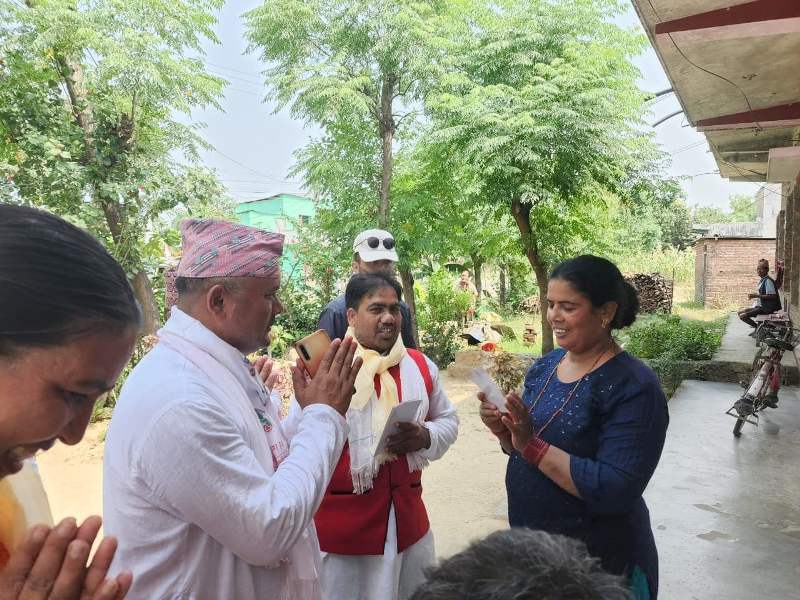 देवदहमा खरका छाना हटाएर जस्तापाताले घर सिंगारिने छ : हिराबहादुर खत्री