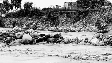 बुद्धनगरका किशोरको शव तिनाउ खोलामा भेटियो