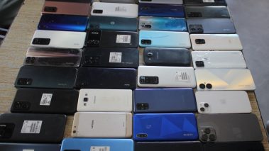 रुपन्देही प्रहरीद्वारा ठुलो परिमाणमा मोवाईल, युरिया मल र चामल  बरामद