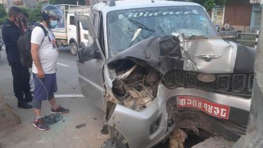 विद्युत पोलमा ठोकिएर तिलोत्तमामा स्कार्पियो दुर्घटना : १ जनाको मृत्यु ५ घाइते