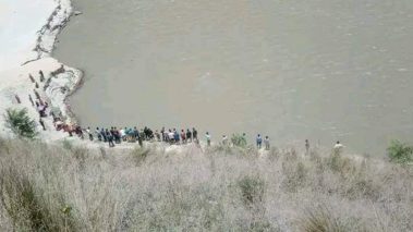 सीटीईभीटीका उच्च अधिकारी सवार गाडी सुनकोशीमा खस्यो : तीन जना बेपत्ता