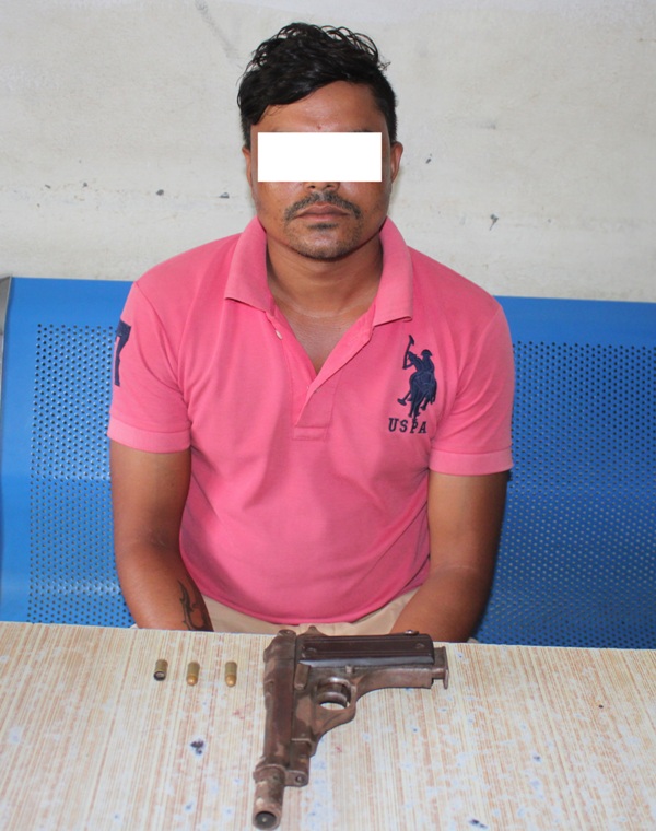 पेस्तोल फायर गरी फरार अभियुक्त पक्राउ