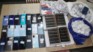 करिव १० लाख मूल्यका मोवाईल तथा मोवाईलका पार्टपुर्जा बरामद