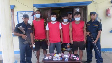 सैनामैनाबाट लागु औषध खैरो हेरोईन सहित ४ जना पक्राउ