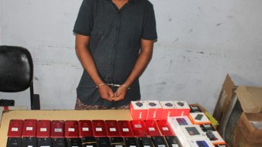 भन्सार छली ल्याइएका तीन लाख बढि मुल्यका मोवाईल बरामद