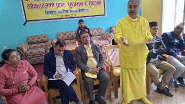 लोकतन्त्रको विकल्प खोज्नु मुर्खता : कृष्ण पहाडी