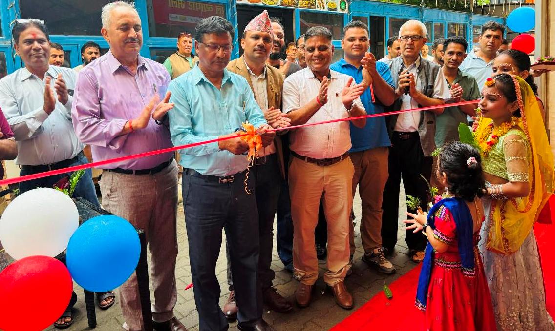 बुटवलको डेल्टा मार्टमा जुत्ता घर पुनः सञ्चालन : जुत्ताका ४० स्टल, १५ देखि ५० प्रतिशतसम्म छुट