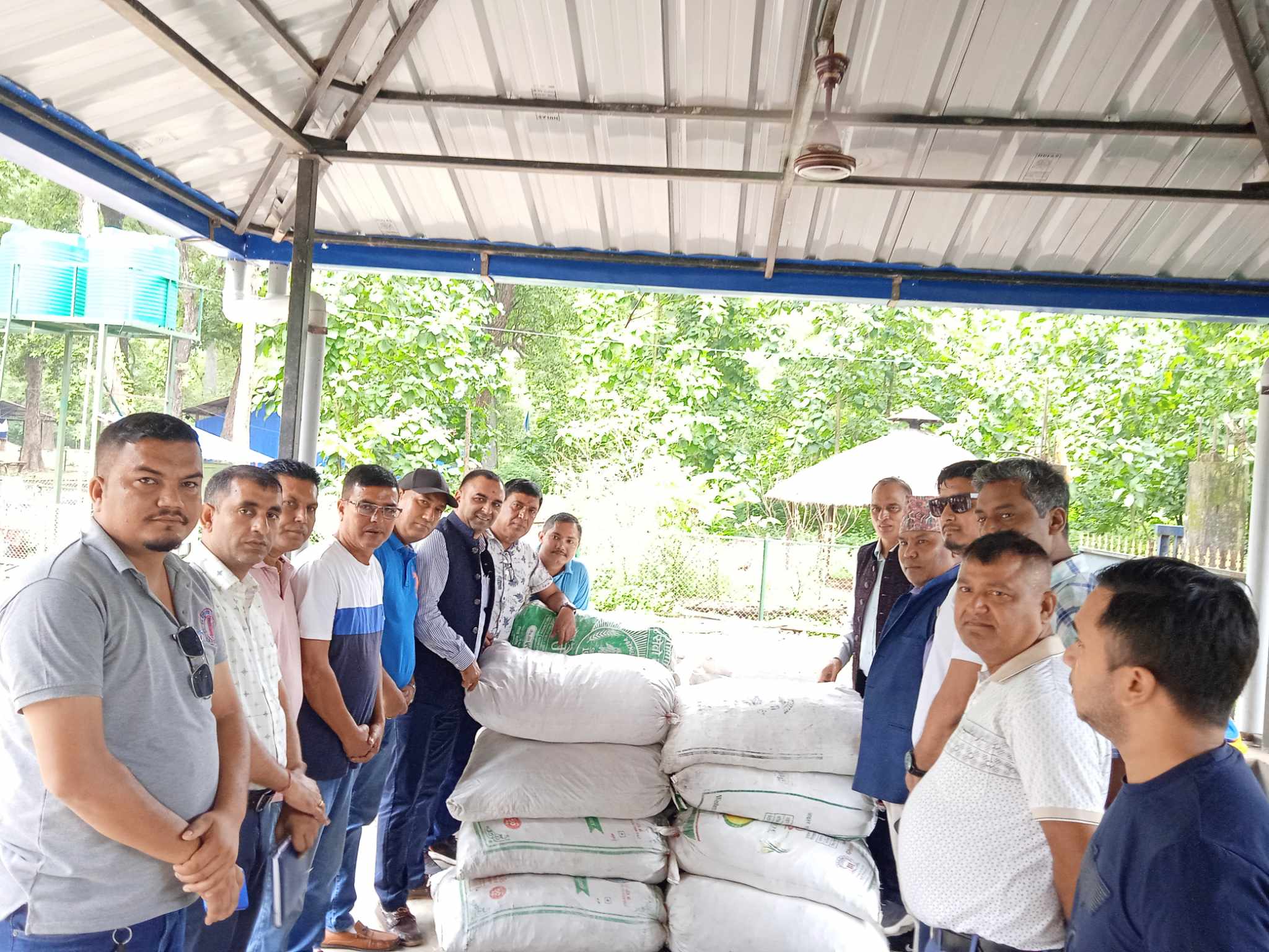 एशोसिएसनको स्थापना दिवसमा गौशालालाई गौ आहार प्रदान