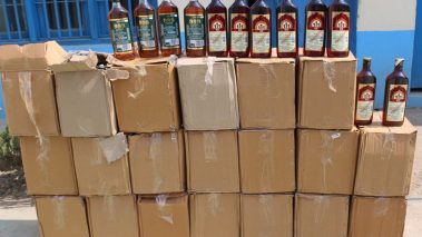 भन्सार छलेर ल्याइएको ठूलो परिमाणको अवैध मदिरा बुटवलमा बरामद