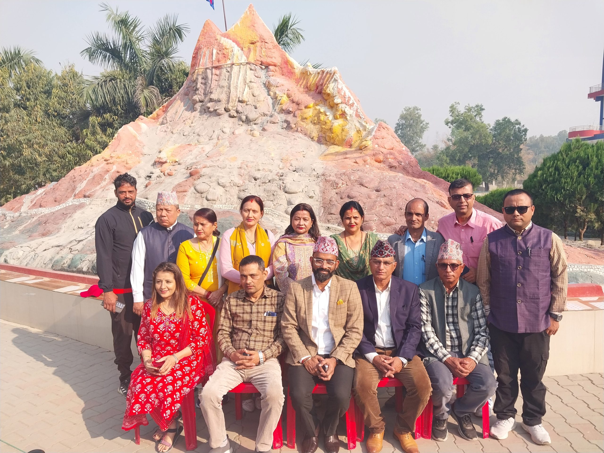 शंकरनगर वनबाटिकामा चुनावी सरगर्मी, खरेल नेतृत्वको प्यानलले गर्यो २४ बुंदे प्रतिवद्धता सार्वजनिक