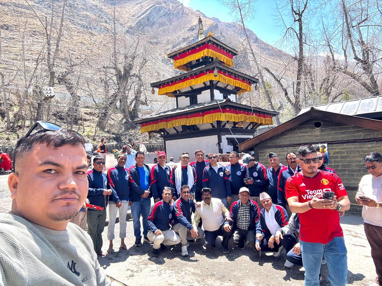 पश्चिमाञ्चल पेट्रोलियम डिलर्स एशोसिएशनद्वारा हिमाली जिल्लाका धार्मिक तथा पर्यटकीय क्षेत्रको अध्ययन अवलोकन