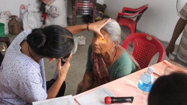 मणिग्राममा आँखा र दन्त शिविर : दुई सय पचास बढी लाभान्वित