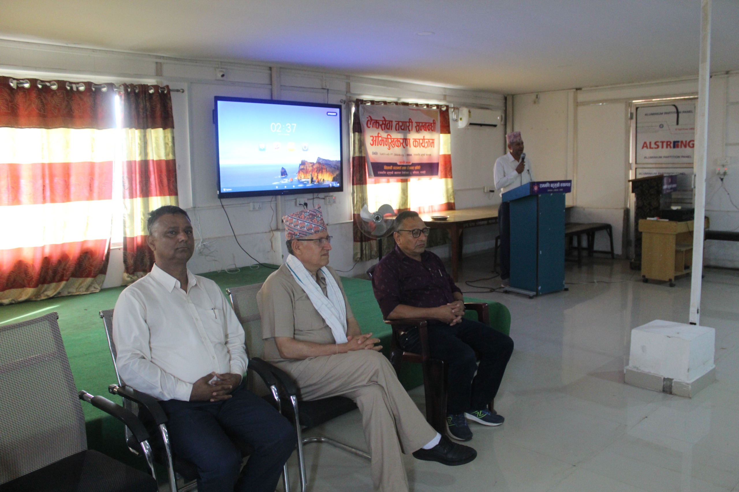 शिक्षित जनशक्ति राष्ट्रसेवामा अघि बढ्नुपर्छ : प्रदेश मुख्य सचिव अधिकारी