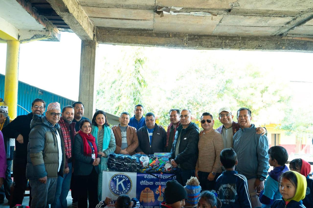 किवानिज क्लब रुपन्देहीद्वारा जनता मा बि का विद्यार्थीलाई न्यानो कपडा तथा शैक्षिक सामग्री वितरण