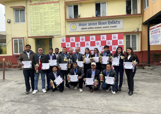 आयल निगमको वार्षिकोत्सवमा उत्कृष्ट ब्यवसायी र चालकलाई सम्मान
